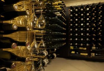 Hotel, Cassidys Hotel