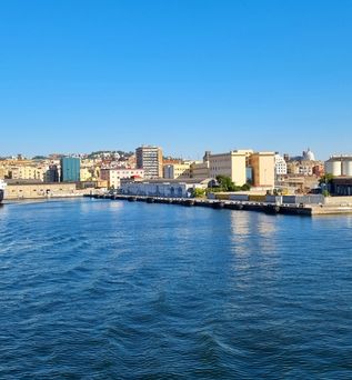 Panorama von einem Hafen