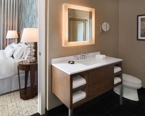 Hilton Vancouver Downtown-4