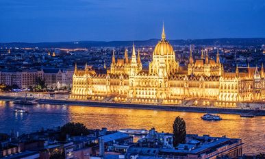 nicko Cruises:  Festtage auf der Donau