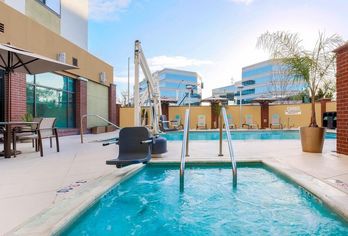 Hotel, Juniper Hotel