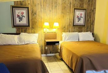 Hotel, Sparta Motel