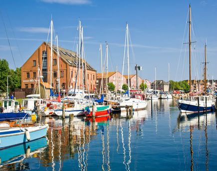 Urlaub an der Ostsee Fehmarn Boote im Hafen
