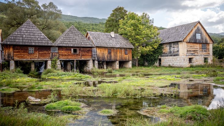 Lika_Gacka_Blick über kleinen See