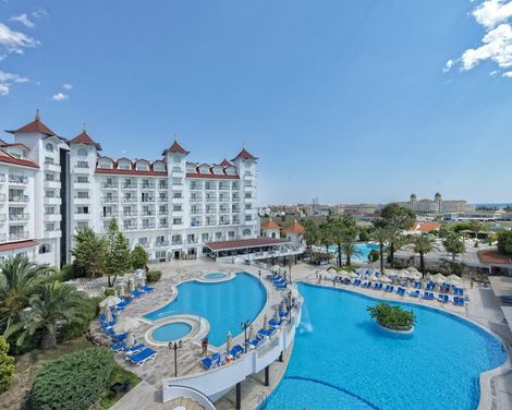 Serenis Hotel-1