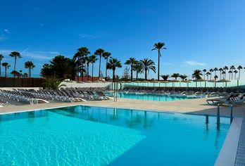 Hotel, HL Miraflor Suites Hotel