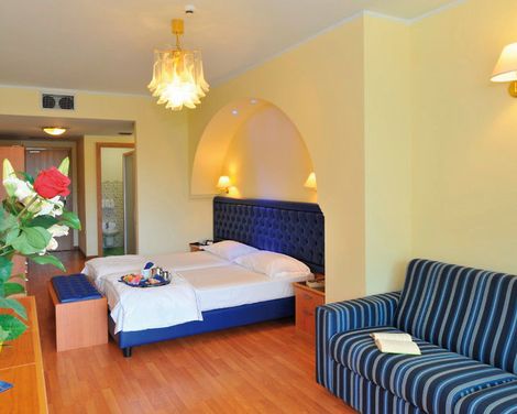 Hotel Alexander-0