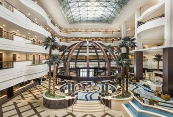 Mövenpick Dubai Grand Al Bustan