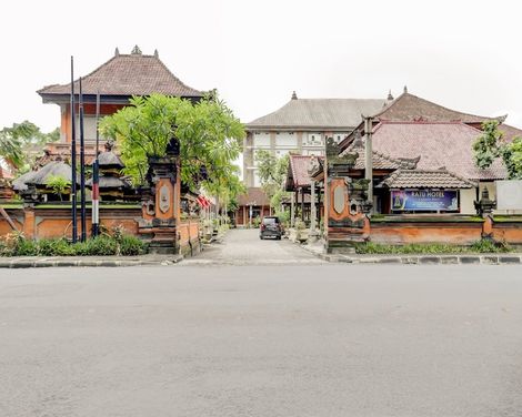 Super OYO 3261 Hotel Ratu-3