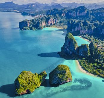 Luftaufnahme der Drohne des Railay Strandes Krabi Thailand 