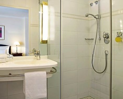 Victor's Residenz-Hotel Leipzig-0