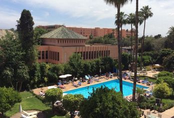 Hotel, Hôtel Chems