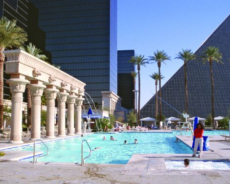 Luxor Hotel & Casino-3