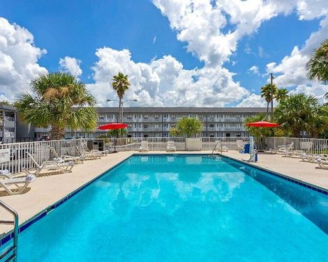 Howard Johnson by Wyndham Orlando Lake Buena Vista South-1