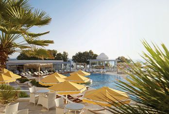 Serita Beach Hotel