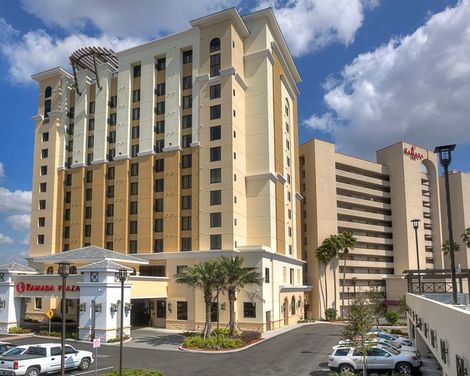 Ramada Plaza by Wyndham Orlando Resort & Suites International Drive-2