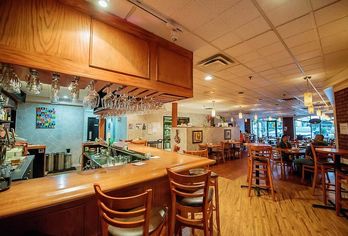 Hotel, Harrison Lake Hotel