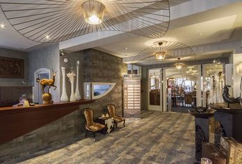 Hotel, Grand Hotel Monopole