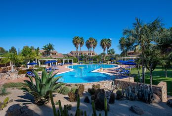 Hotel, Lantana Resort Hotel & Apartments