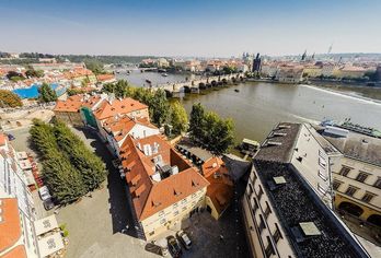 Archibald At The Charles Bridge