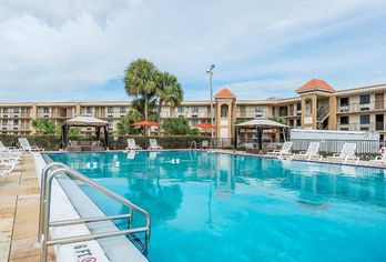 Hotel, Quality Inn & Suites Kissimmee by The Lake