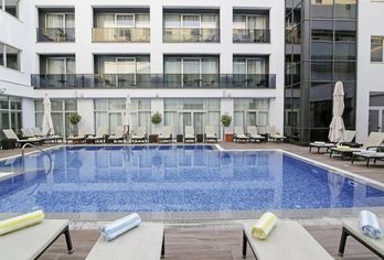 Hotel, Hotel Lero