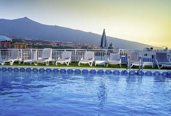 Hotel, Skyview Hotel by LIVVO
