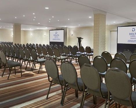 Delta Hotels Toronto Airport & Conference Centre-3