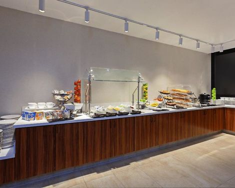 Holiday Inn Los Angeles - LAX Airport-3