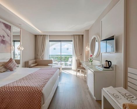 Diamond Premium Hotel & Spa-4