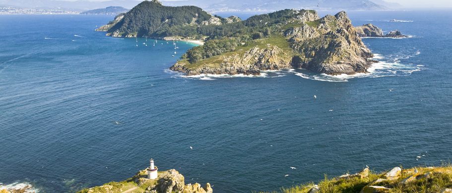 Felsenlandschaft im Wasser
