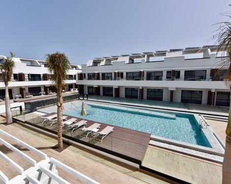 Esmeralda Cotillo Homes by LIVVO-2