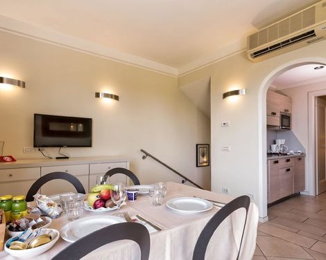 Parc Hotel Germano Suite & Apartments-3