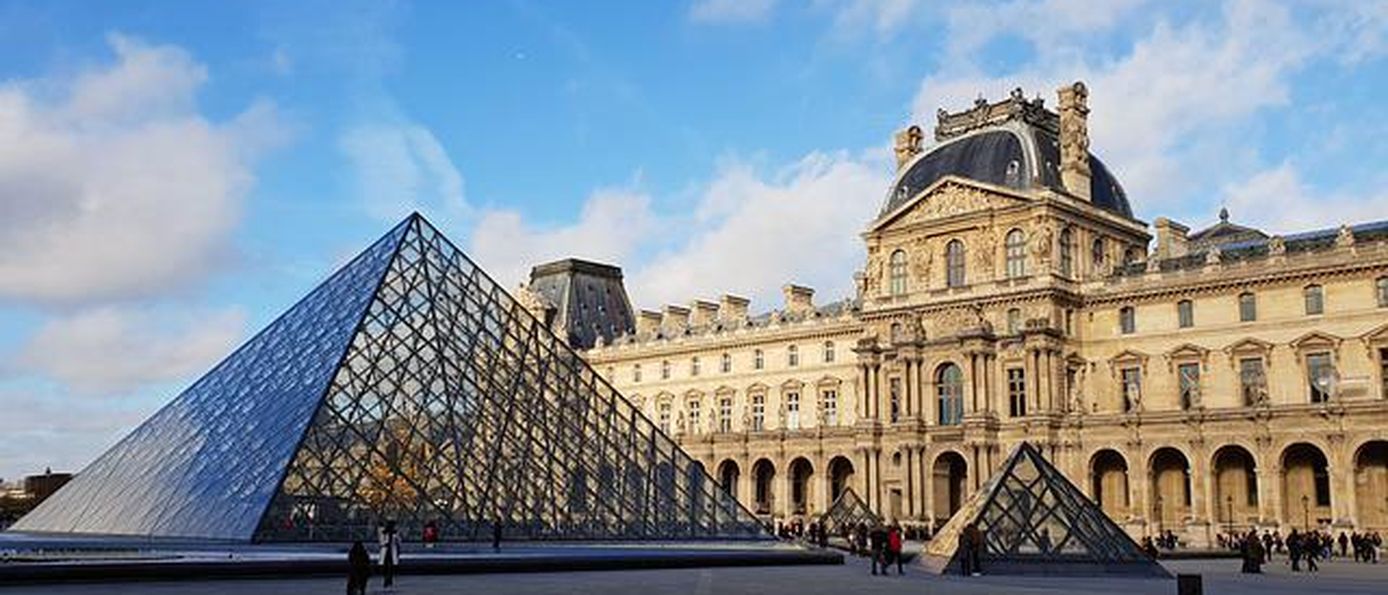  Louvre, Paris, Museum
