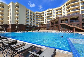 Hotel, Golden Line
