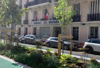 Hotel, Hôtel Busby