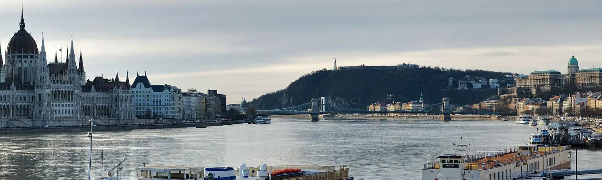 Flusskreuzfahrt Blick auf Stadt