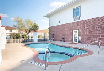 Hotel, OYO Townhouse Clute Lake Jackson