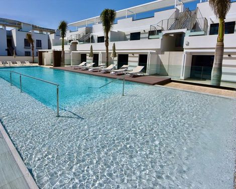 Esmeralda Cotillo Homes by LIVVO-0