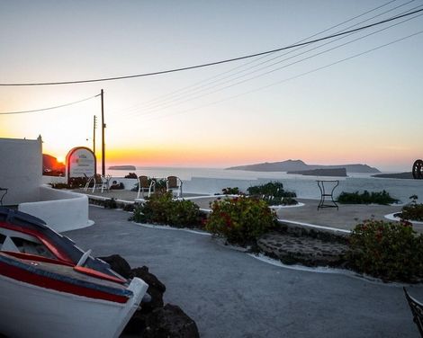 Villa Iliovasilema Santorini-3