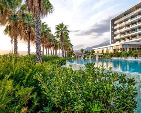 Carine Hotel Kumbor-2