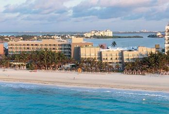 Hotel, Flamingo Cancun Resort
