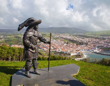 statue auf einer azoreninsel PraiadaVitoria