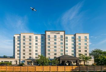 Hotel, Courtyard Toronto Airport