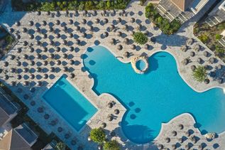 Pool vom TUI Blue Atlantica