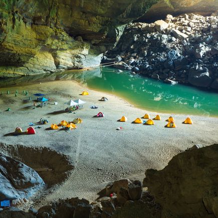 Eine der größten Höhlen der Welt, die Son-Doòng-Höhle