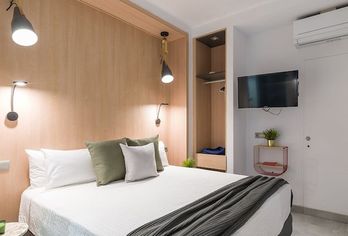 Hotel, Tusity ONE