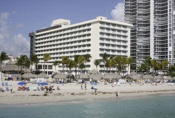 Hotel, Newport Beachside Resort