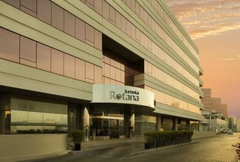 Hotel, Jumeira Rotana
