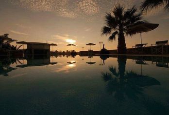 Hotel, Villa Manos